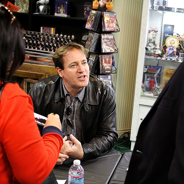 lakeshore-records-meet-greet-05.jpg